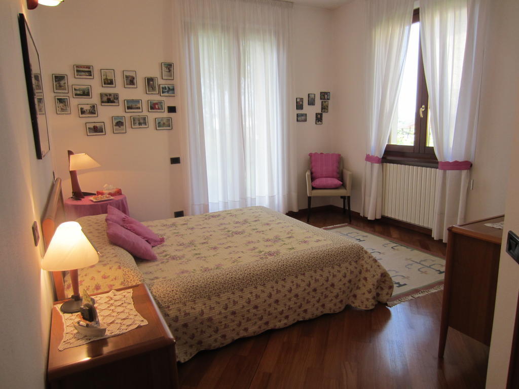 Marinella B&B Cornale Oda fotoğraf